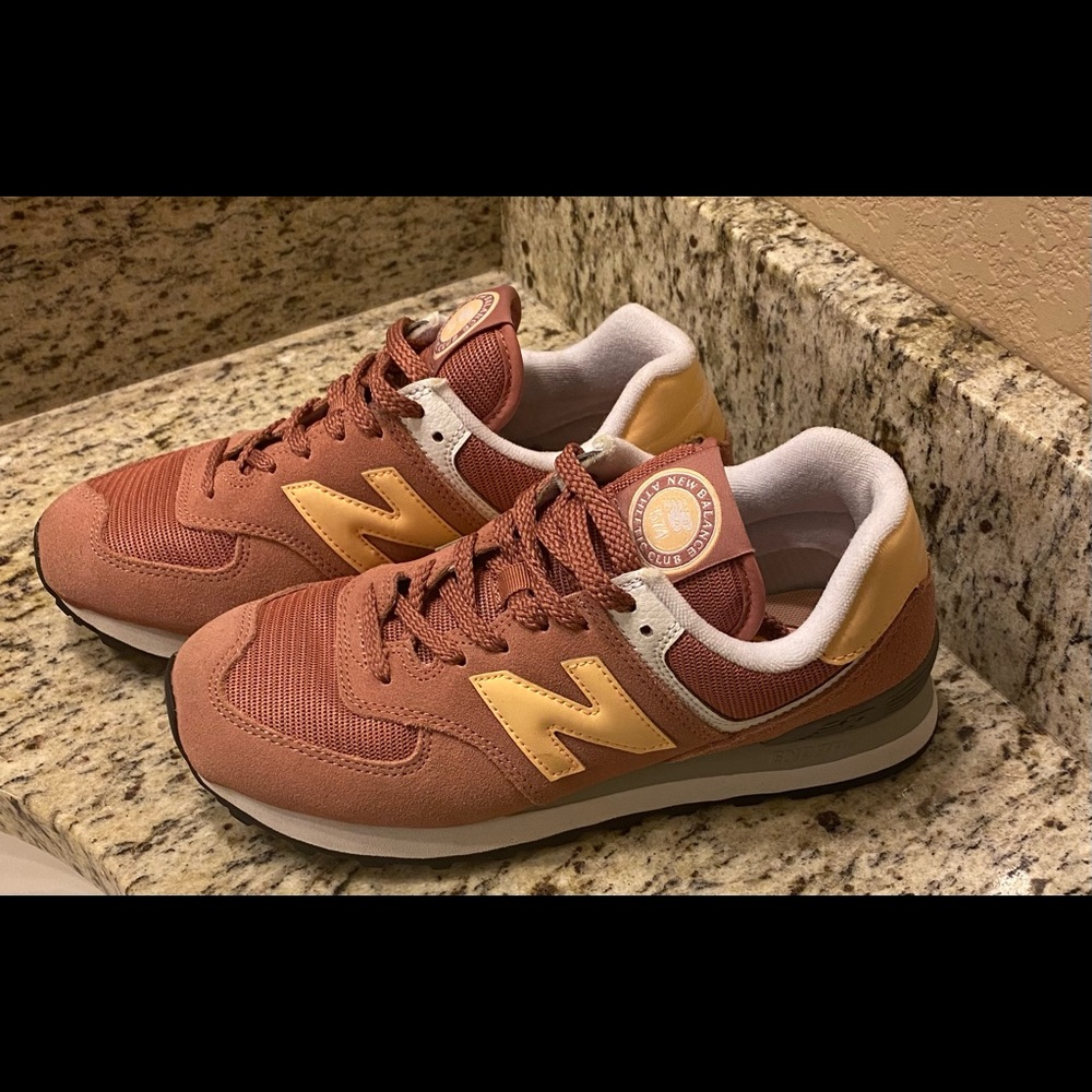 New Balance 574 Size 7 Like New